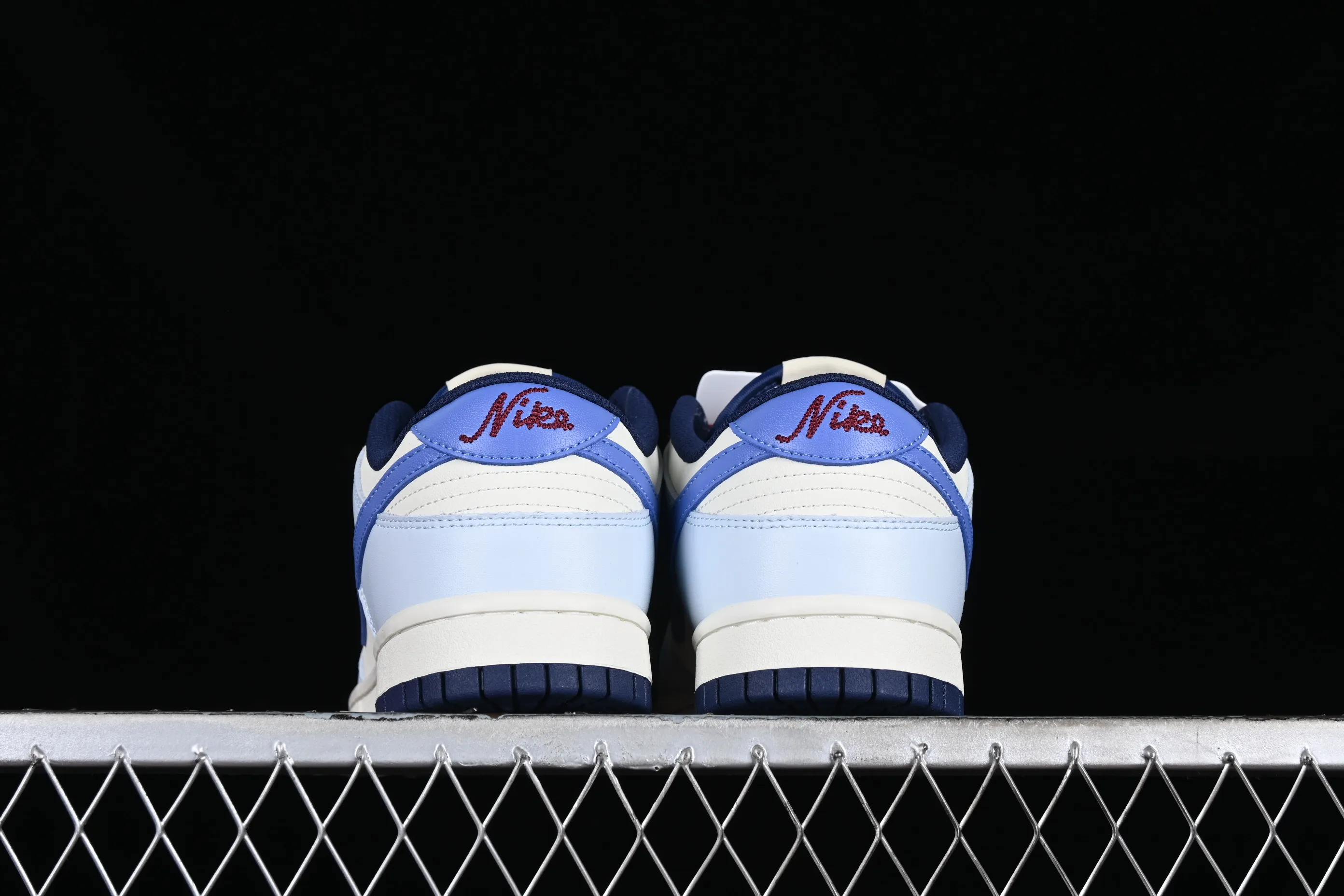 All categories Nk SB Dunk series Nk SB Dunk Low low-top sneakers F version Nk Dunk Low Milan SB low-top casual sneakers FV8113-141
